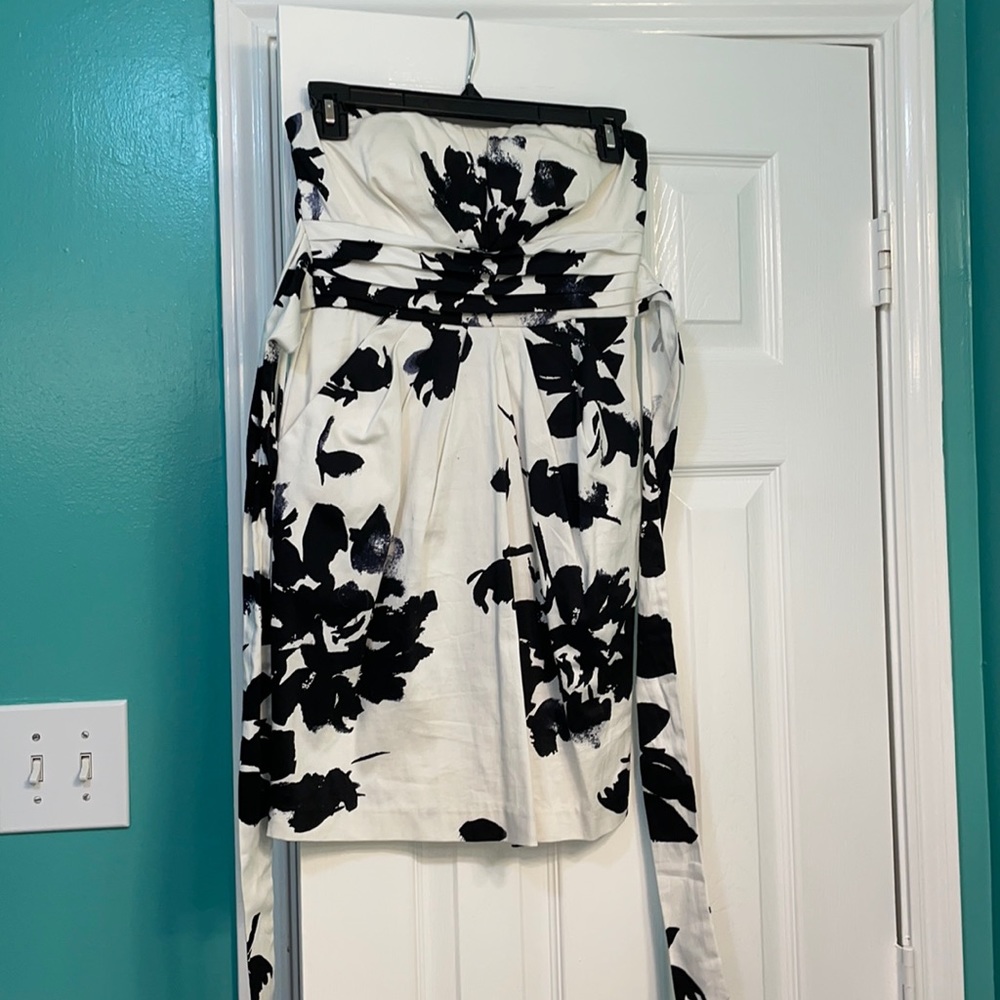 Black/white floral dress